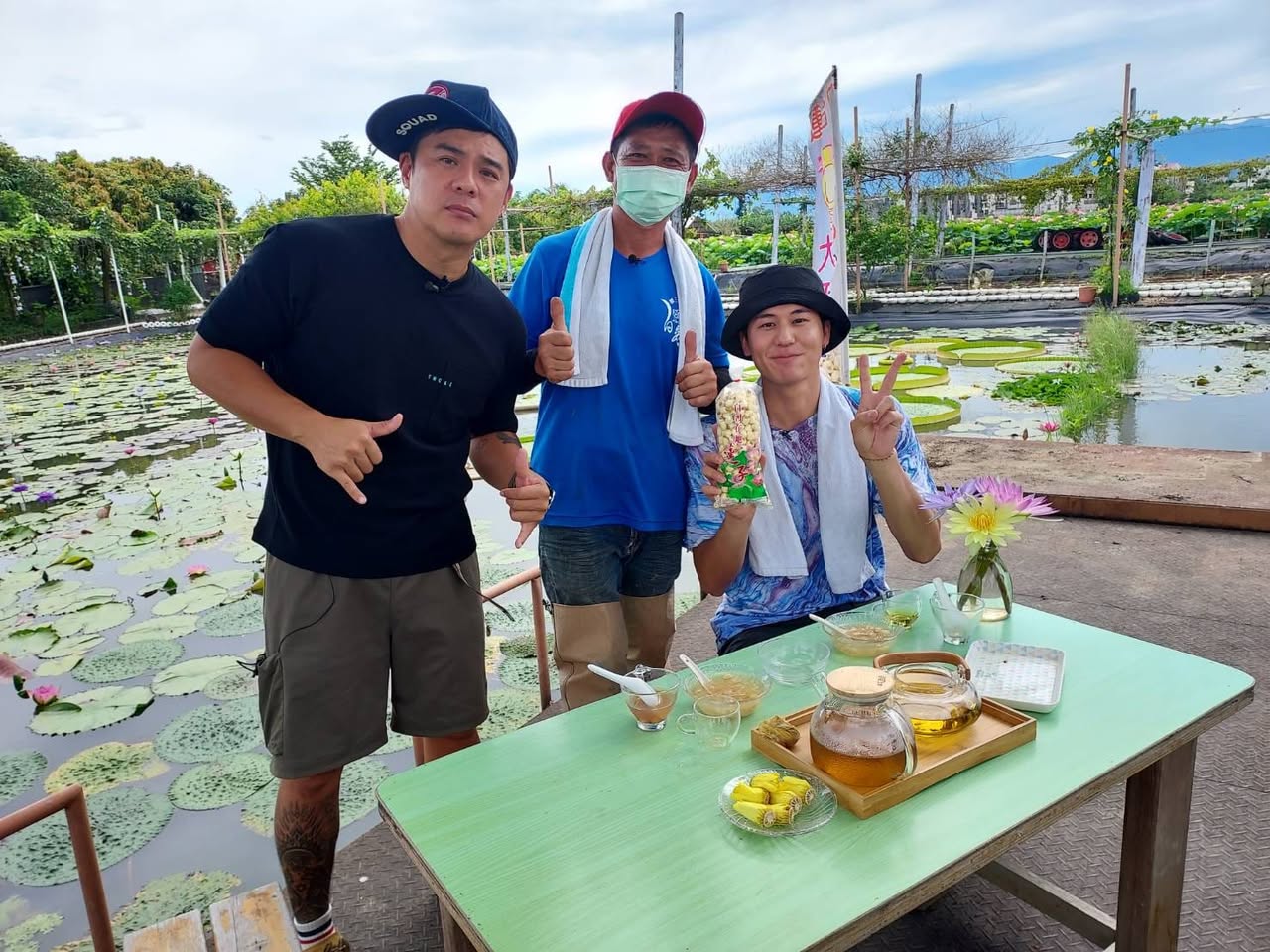 遊客在園區內合影